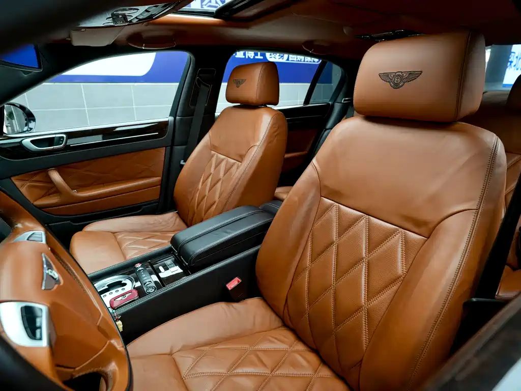 Bentley Flying Spur 2011 — фото 15