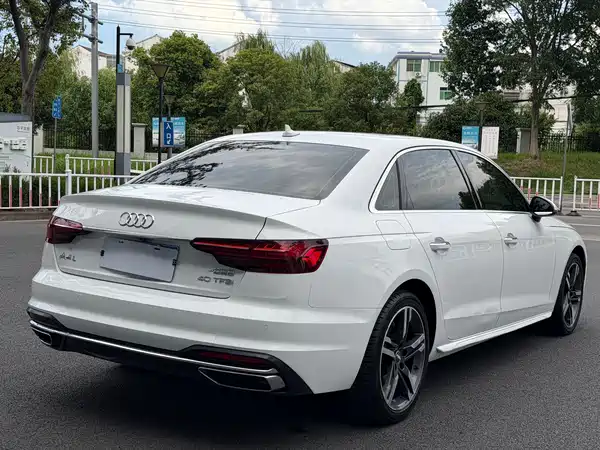 Audi A4L 2020
