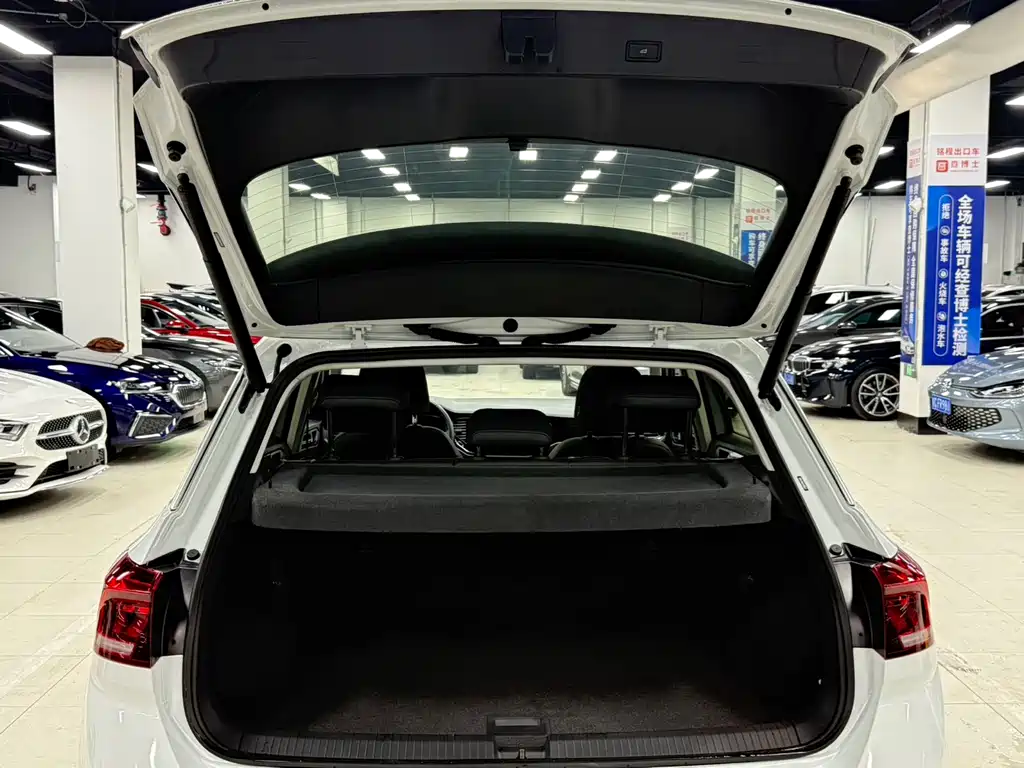 Volkswagen T-Roc 2022 — фото 20