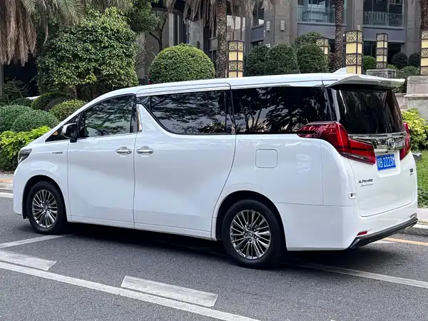 Toyota Alphard 2021