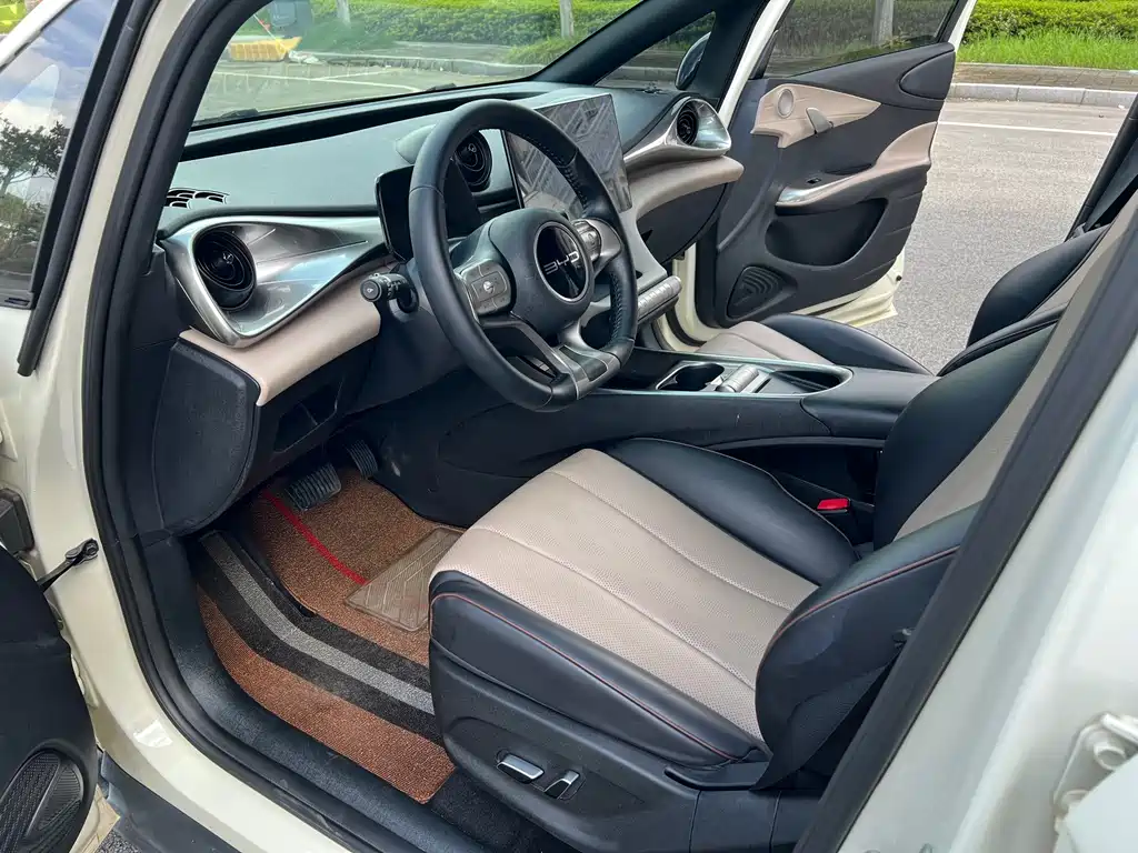 BYD Dolphin 2023