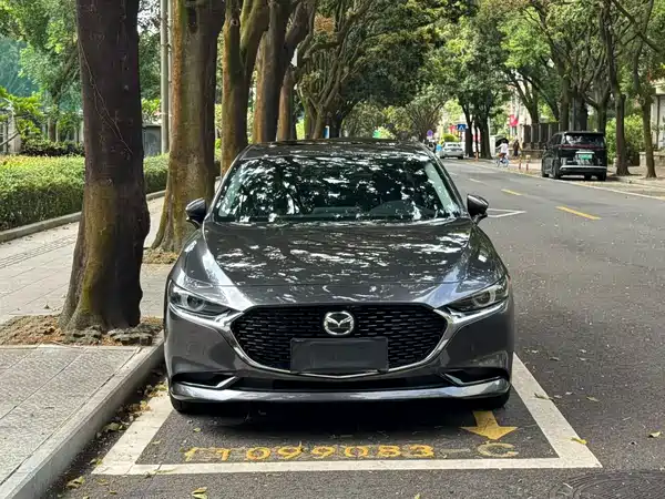 Mazda 3 Axela 2024