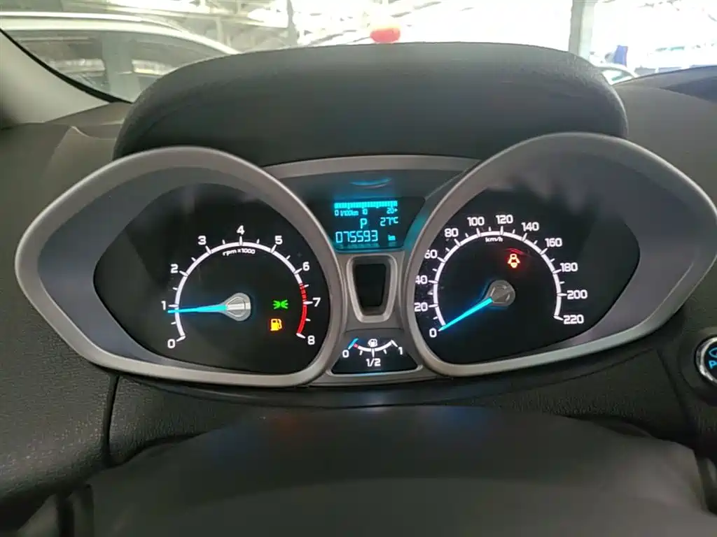 Ford Ecosport 2014 — фото 12