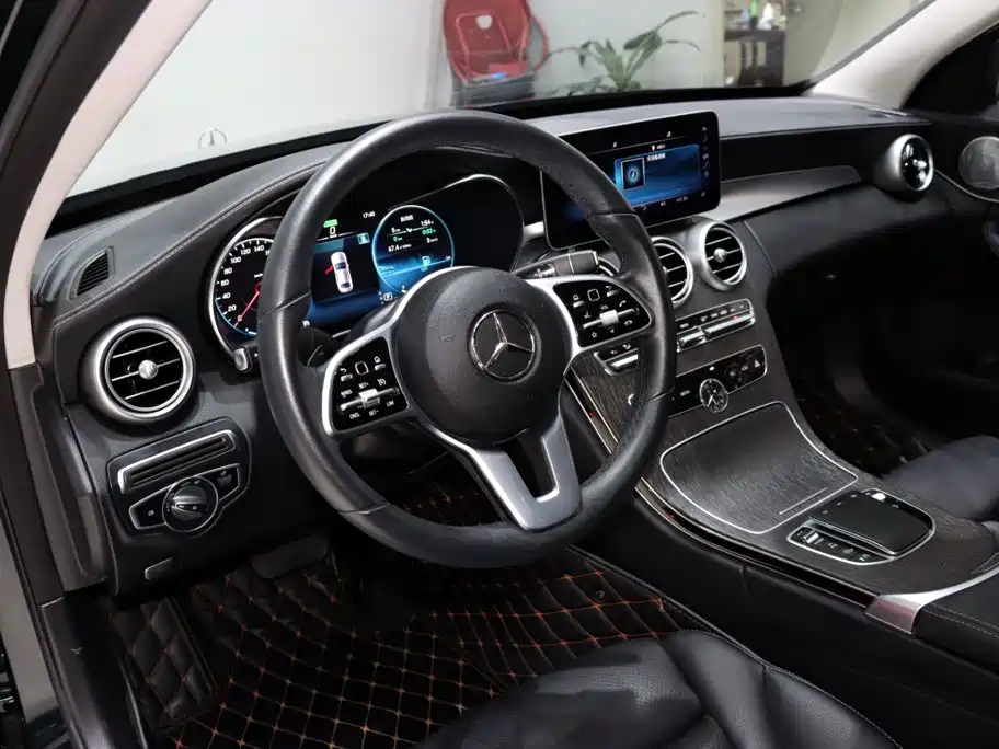 Mercedes-Benz C-Class 2020 — фото 9
