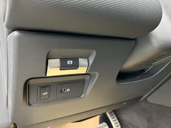 Land Rover Discovery Sport 2023