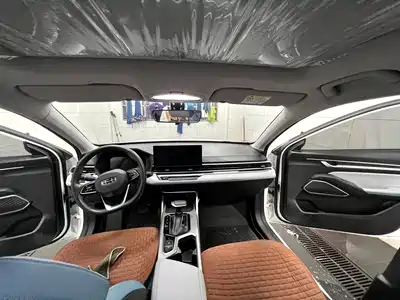 Geely Emgrand 2023