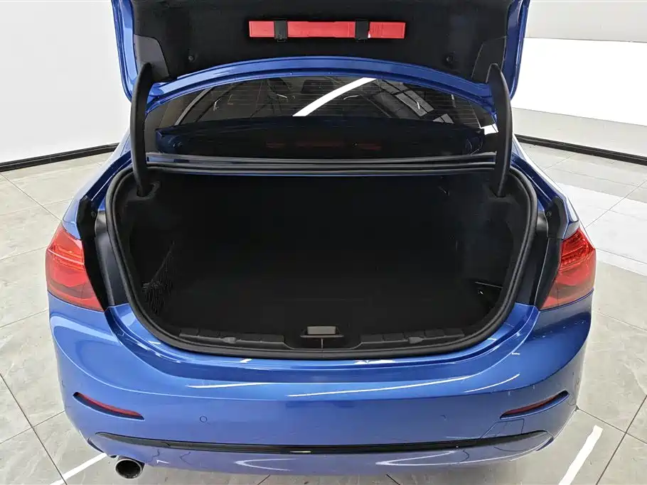 BMW 1 Series 2019 — фото 4