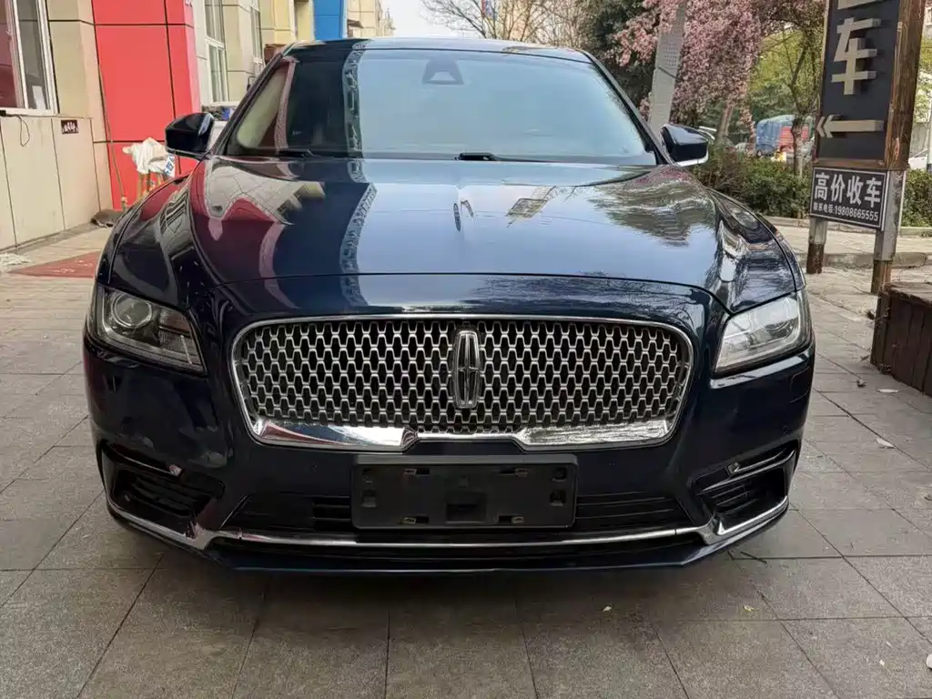 Lincoln Continental 2018 — фото 2