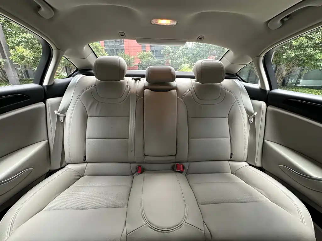 Citroën C5 2015 — фото 18