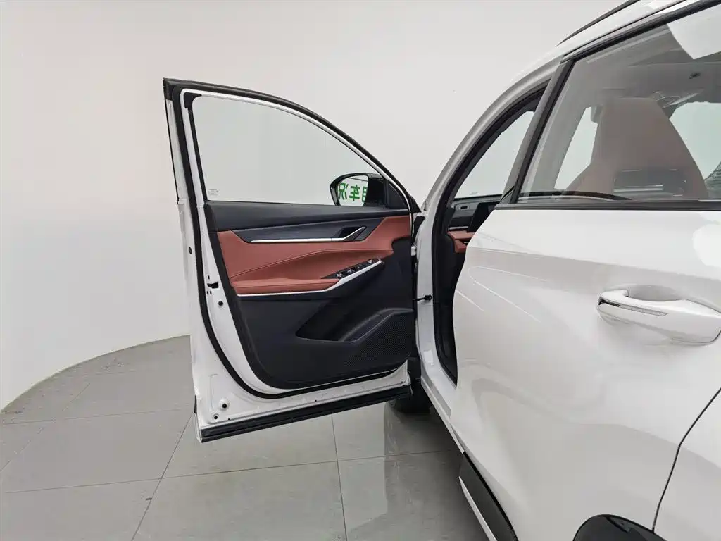 Changan CS75 PLUS 2025 — фото 8