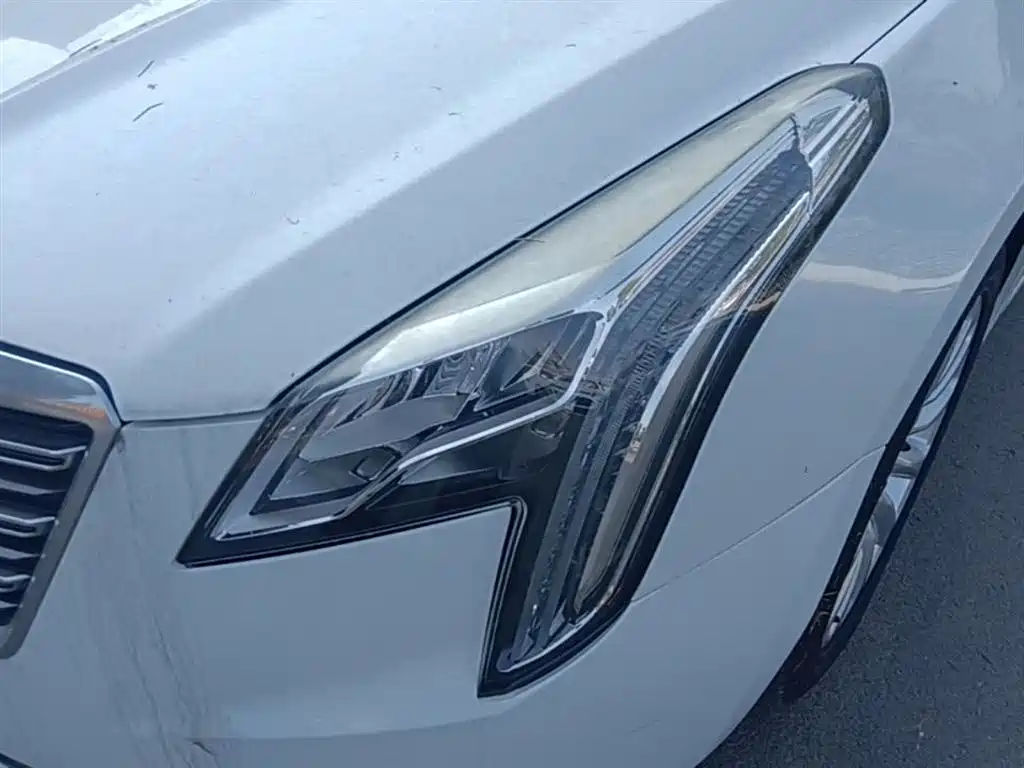 Cadillac XTS 2018 — фото 24
