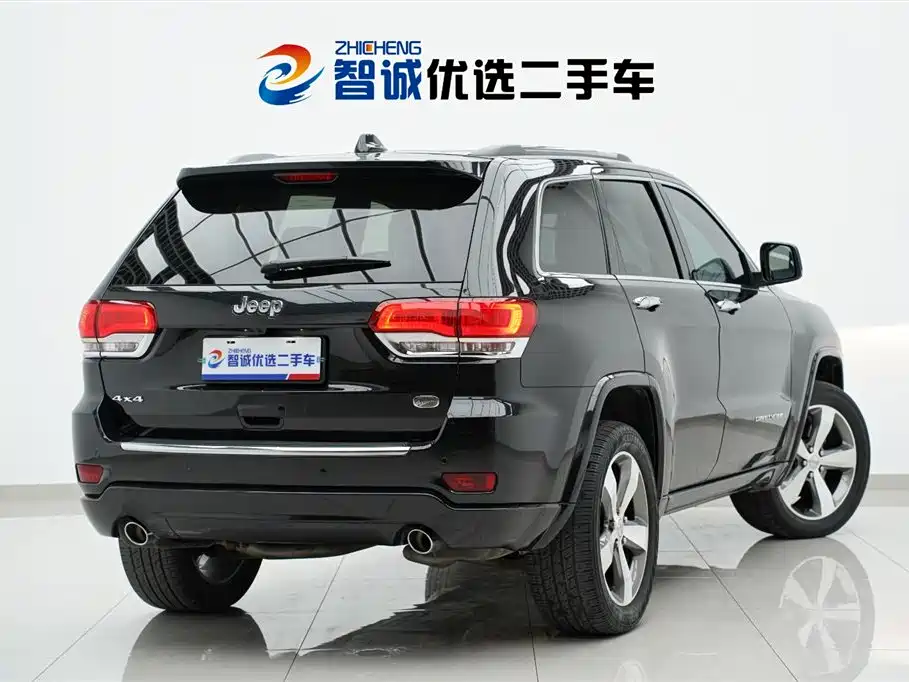 Jeep Grand Cherokee 2015 — фото 35