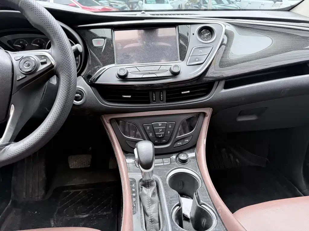 Buick Envision Plus 2018 — фото 11