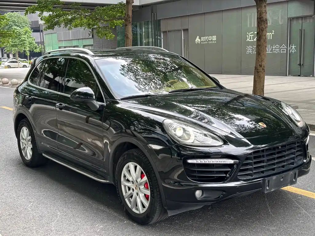 Porsche Cayenne 2012 — фото 9