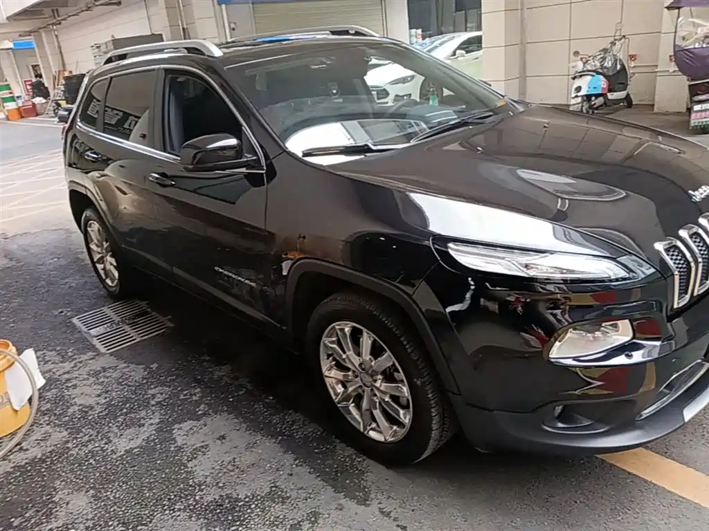 Jeep Cherokee 2015 — фото 4