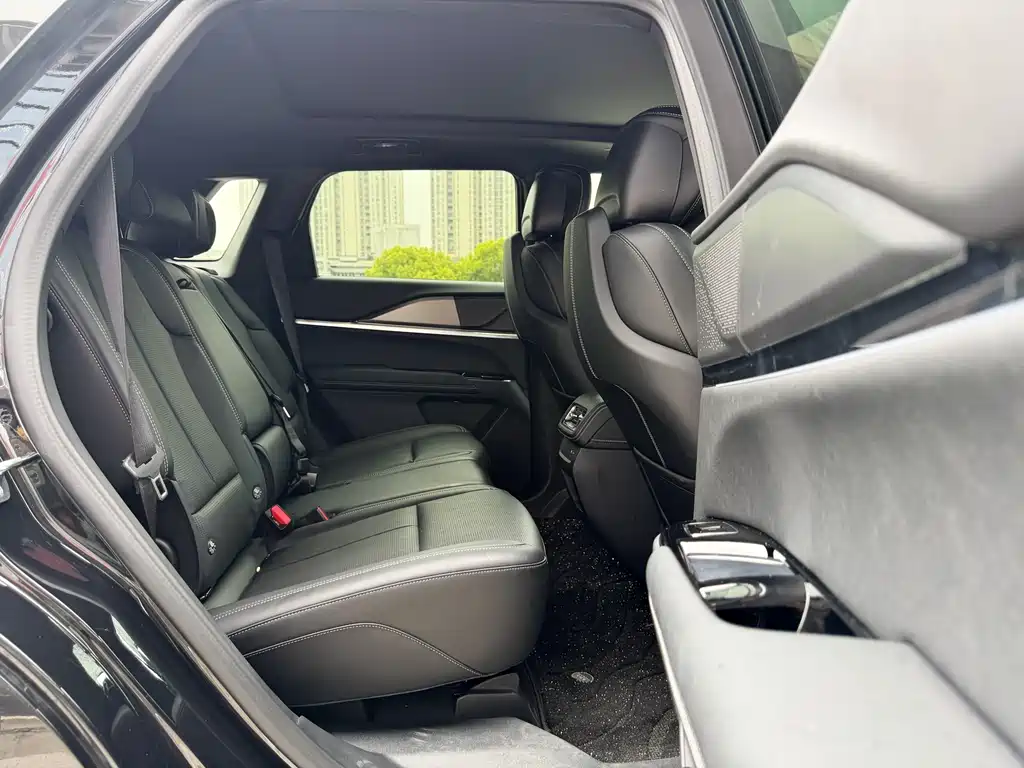 Cadillac XT5 2024 — фото 14