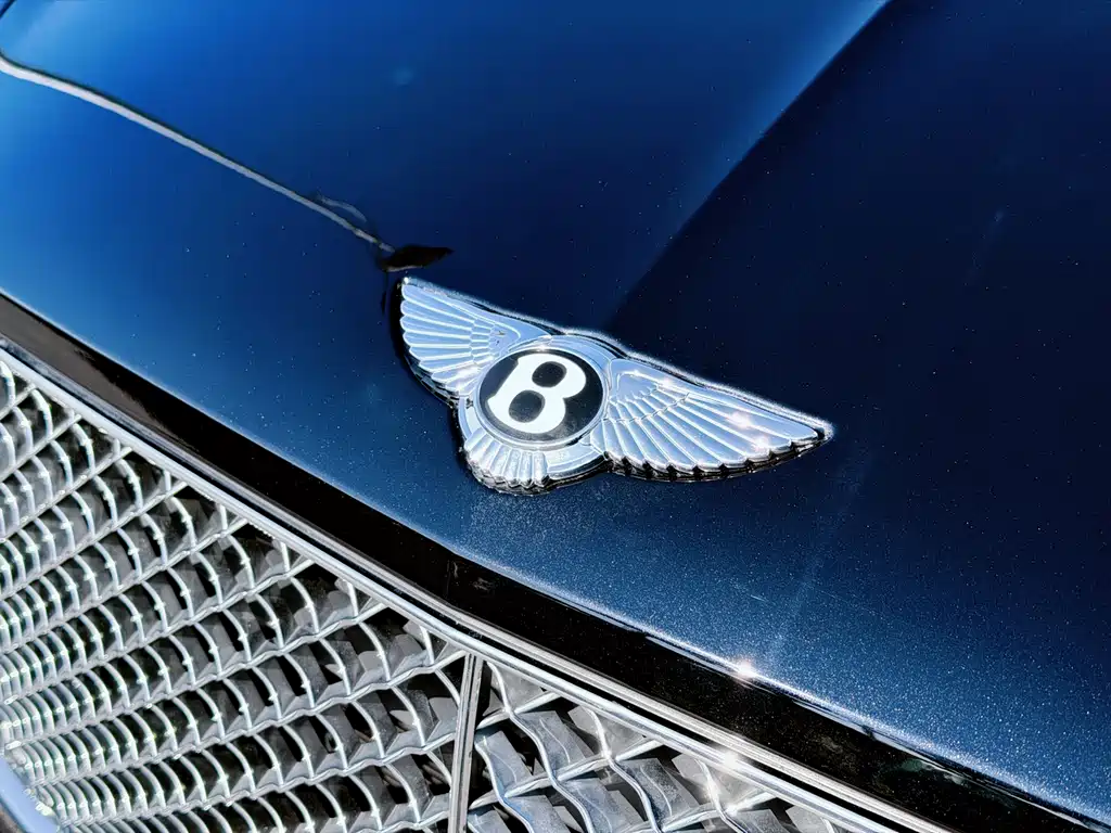 Bentley Bentayga 2021 — фото 23