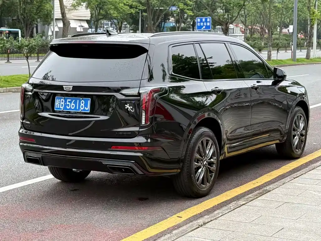 Cadillac XT6 2025 — фото 9