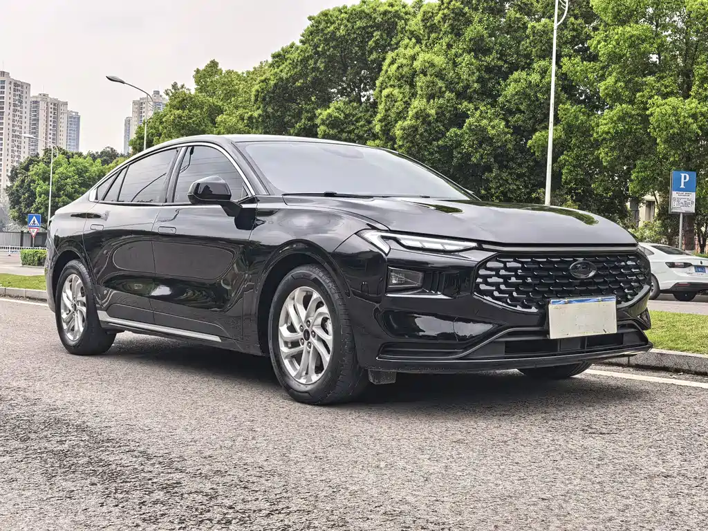 Ford Mondeo 2023 — фото 3
