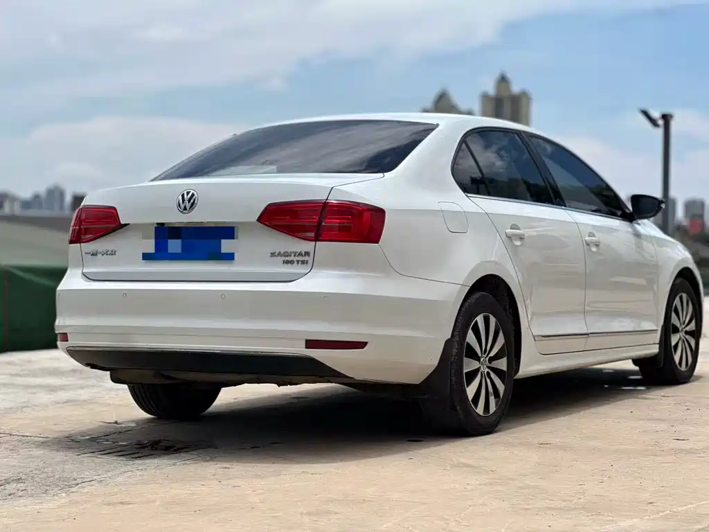 Volkswagen Sagitar 2017 — фото 10