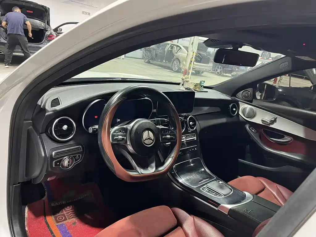 Mercedes-Benz C-Class 2020