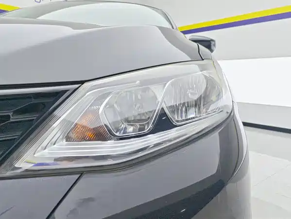 Nissan Tiida 2017