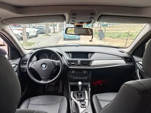 BMW X1 2012