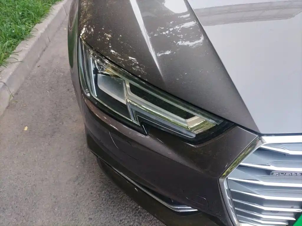 Audi A4L 2016