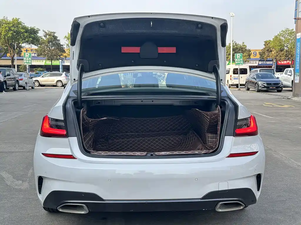 BMW 3 Series 2020 — фото 14