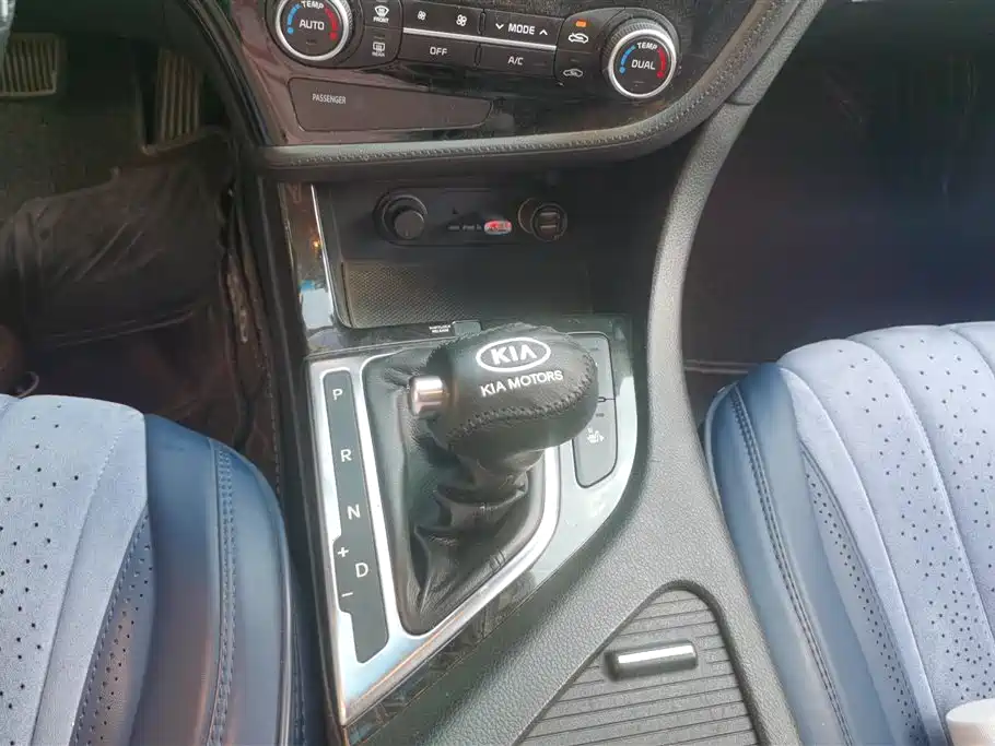 Kia K5 2015 — фото 16