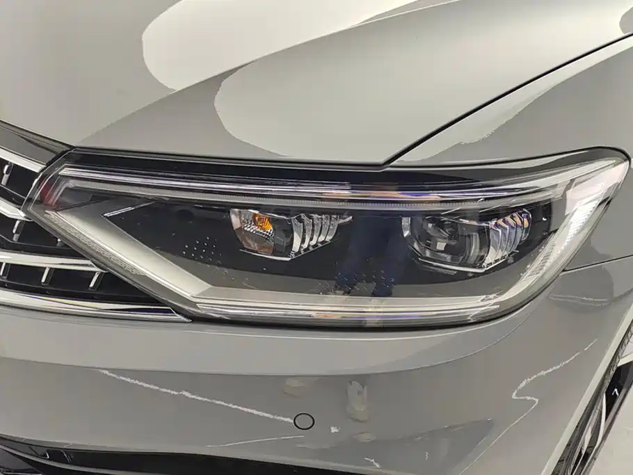 Volkswagen Magotan 2024