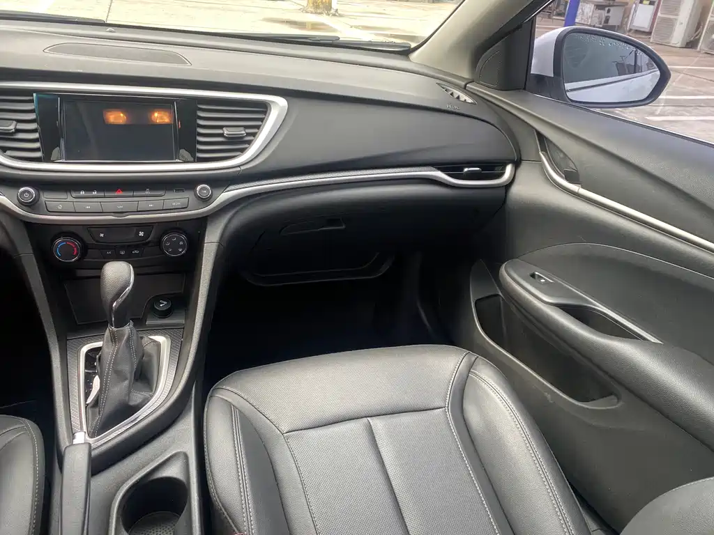 Buick Excelle 2023 — фото 12