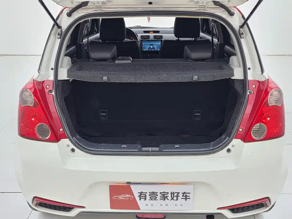 Suzuki Swift 2018 — фото 19