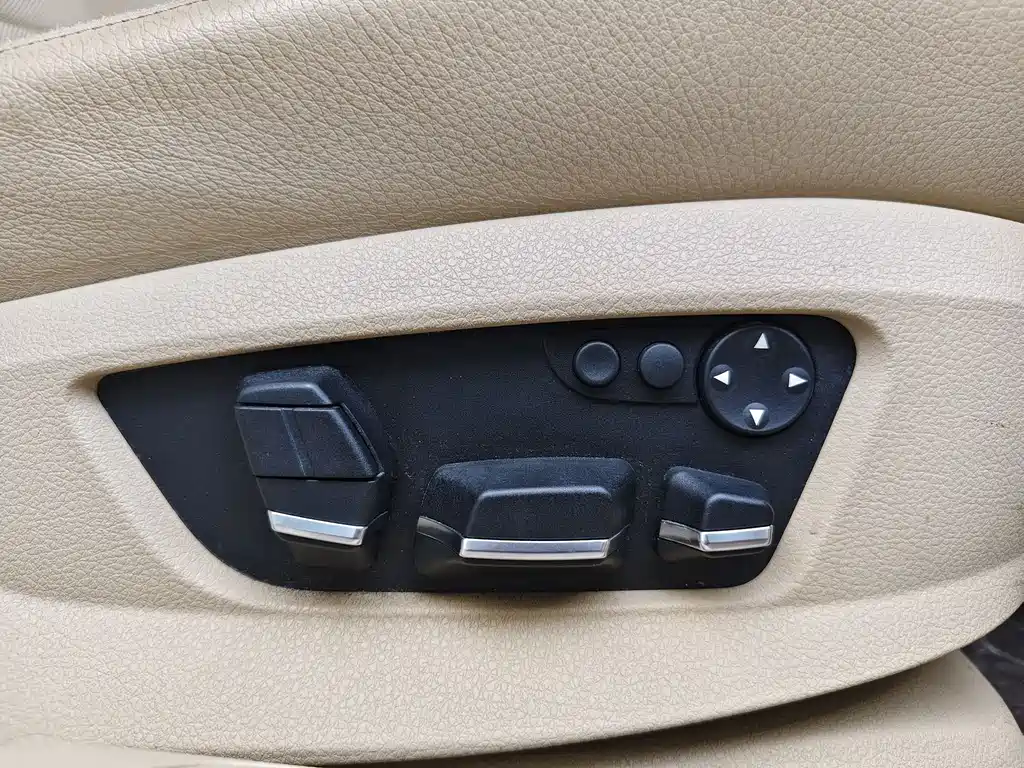 BMW 7 Series 2009 — фото 13
