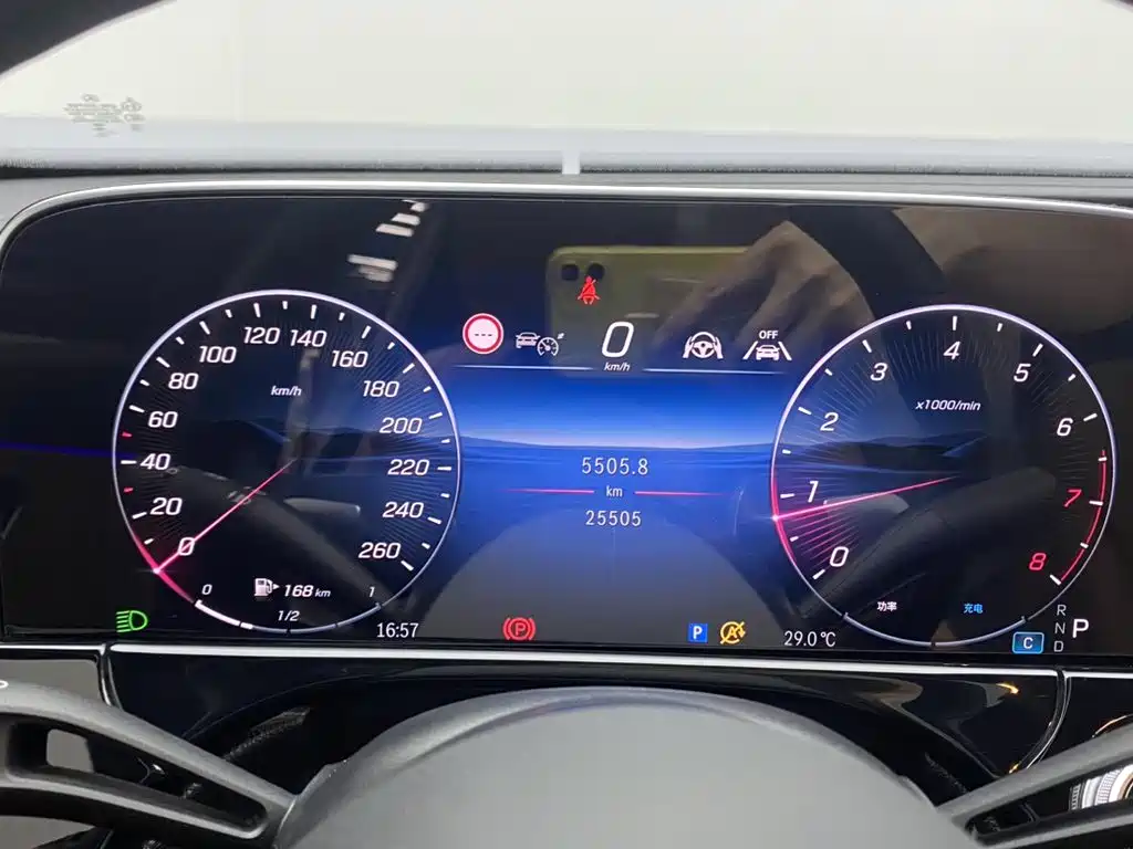 Mercedes-Benz E-Class 2024 — фото 15