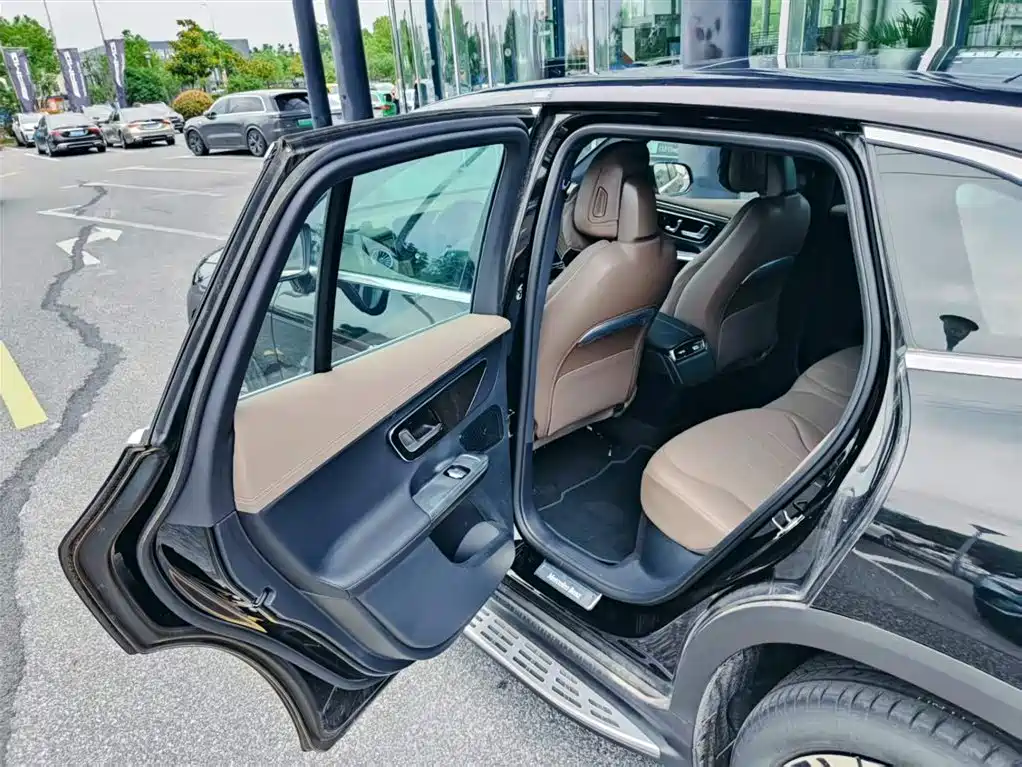 Mercedes-Benz EQE SUV 2025 — фото 15