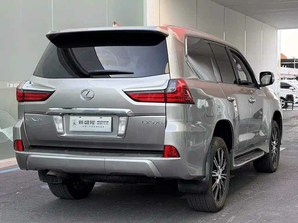 Lexus LX 2016 — фото 4