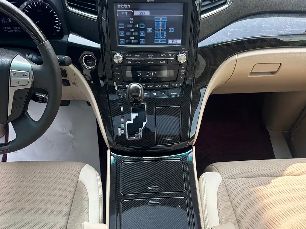 Toyota Alphard 2014 — фото 7