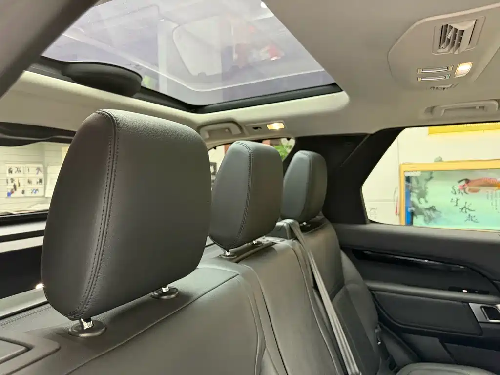Land Rover Discovery 2020 — фото 37