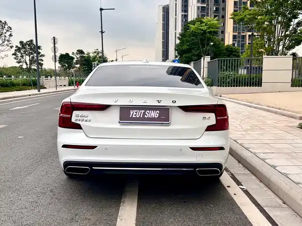 Volvo S60 2021