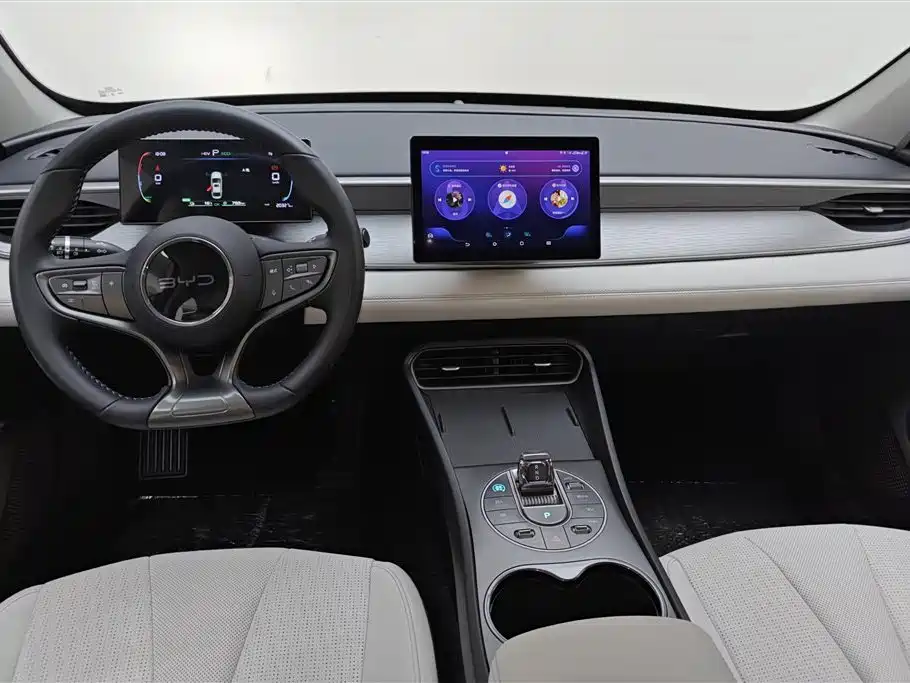 BYD Seal 05 DM-i 2025 — фото 12