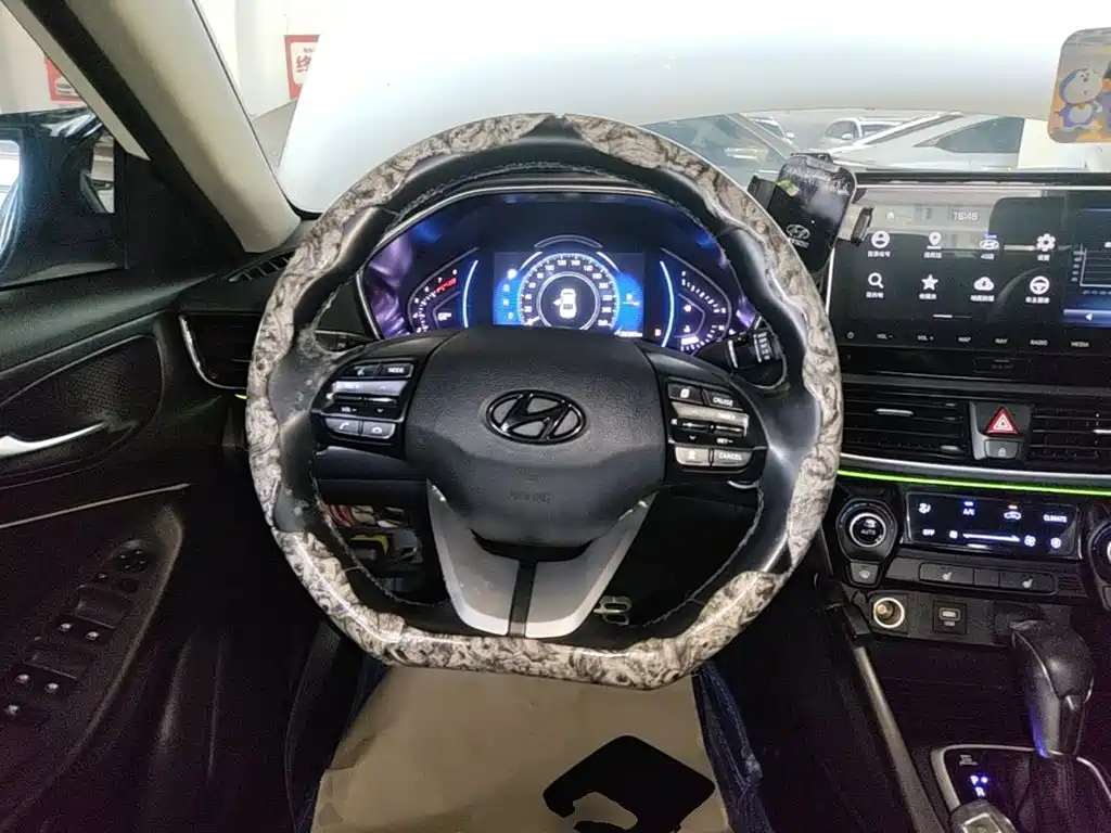 Hyundai Festa 2019 — фото 11