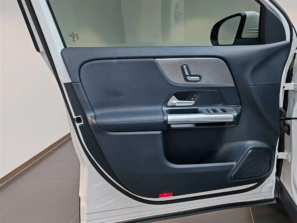 Mercedes-Benz GLA 2023 — фото 17