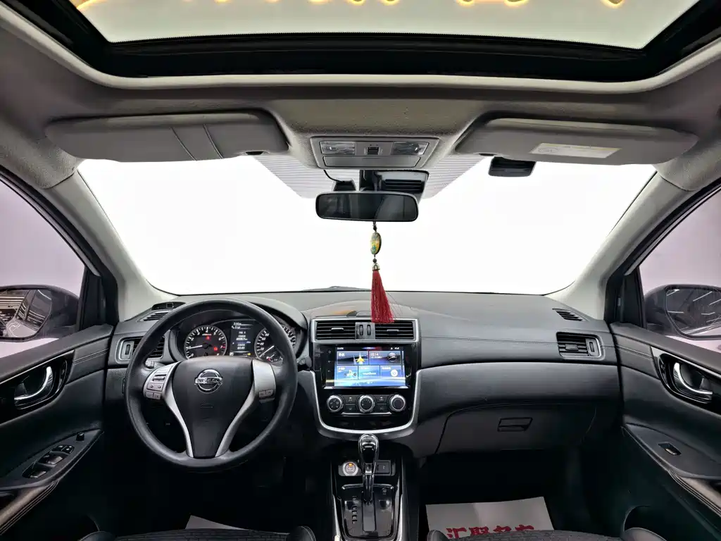 Nissan Tiida 2019 — фото 21