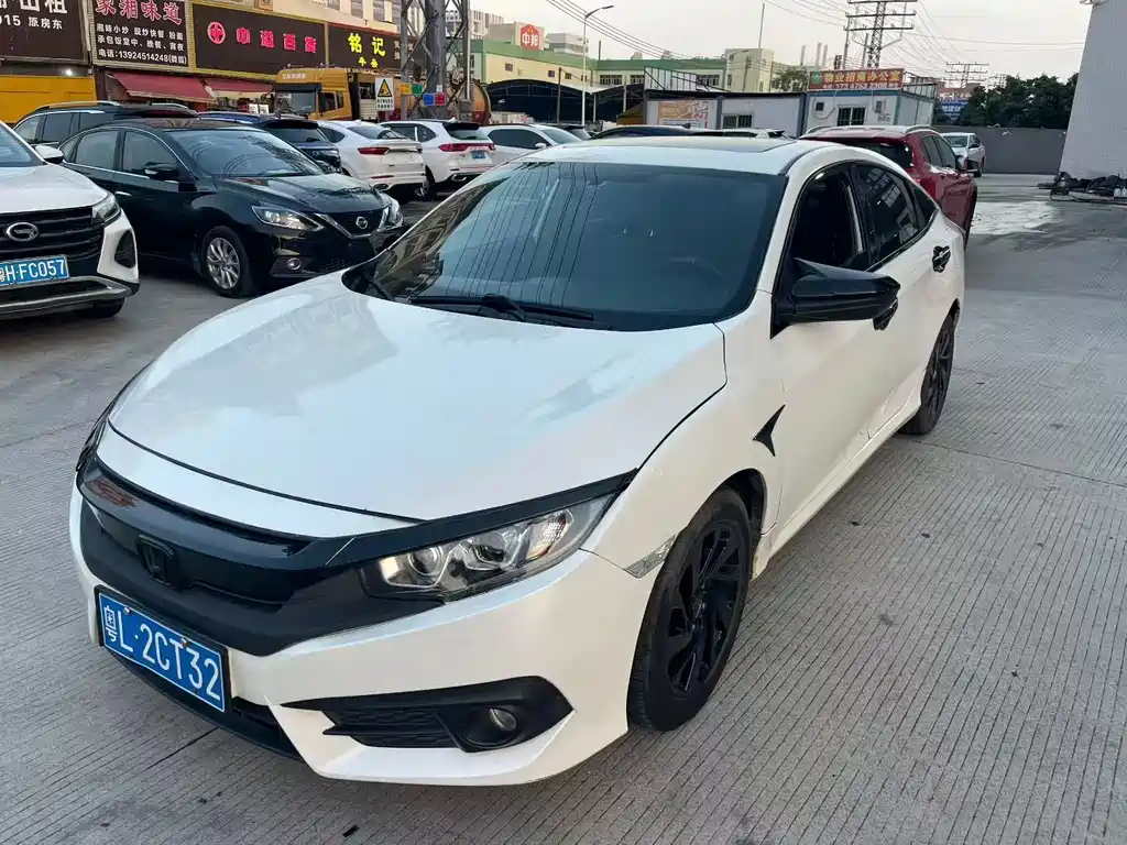 Honda Civic 2018 — фото 1