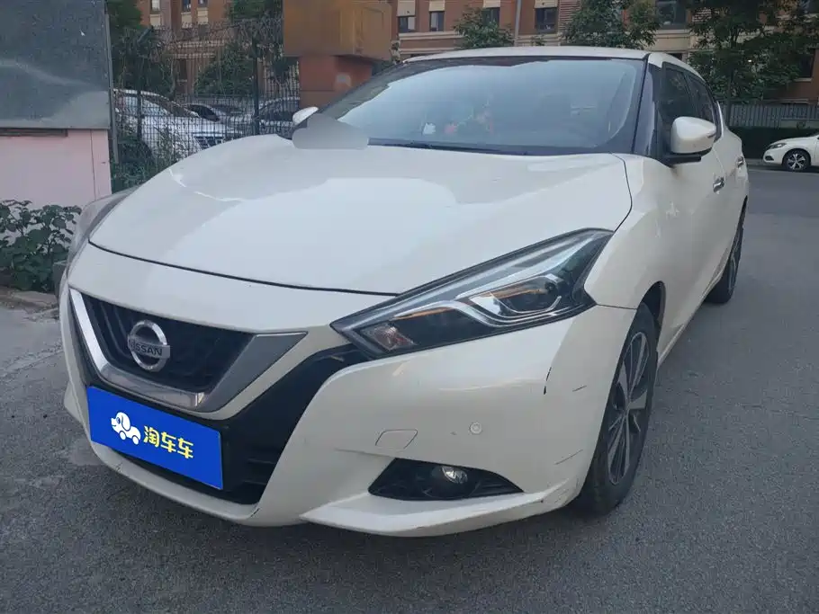 Nissan Bluebird 2020