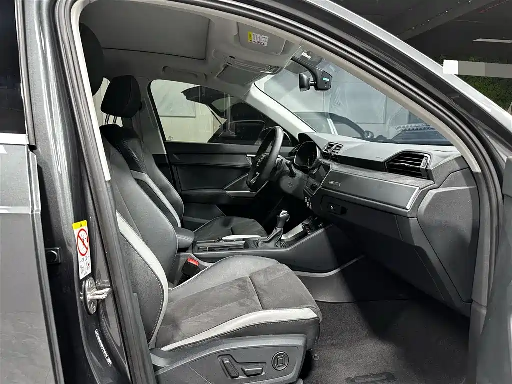 Audi Q3 2023 — фото 12