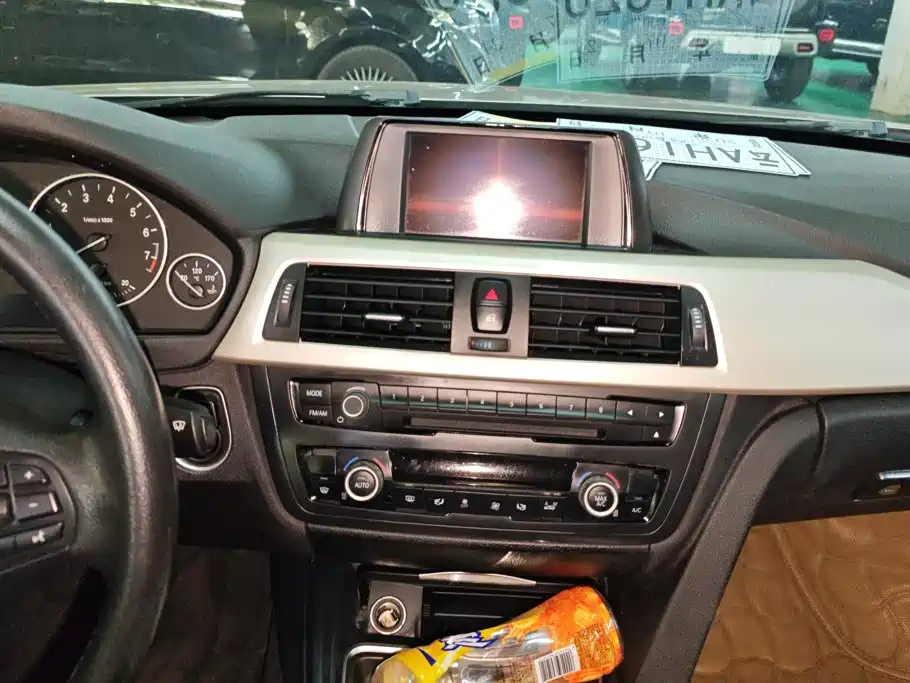 BMW 3 Series 2015 — фото 13