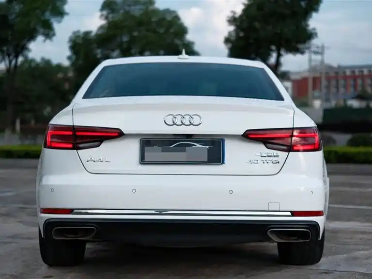 Audi A4L 2019 — фото 7