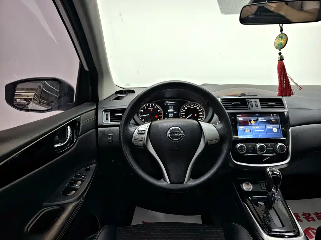Nissan Tiida 2019 — фото 18
